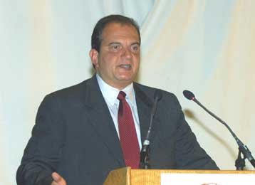 Πυρά  Καραμανλή, από τα Χανιά, κατά της κυβέρνησης, για τις σχέσεις της με την Εκκλησία