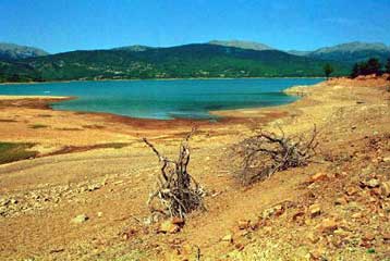 Ανησυχία και κινητοποιήσεις στις Κυκλάδες για το πρόβλημα της λειψυδρίας