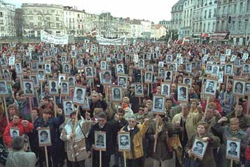 Η ΕΤΑ δεν θα καταθέσει τα όπλα, προαναγγέλλουν μέλη της οργάνωσης