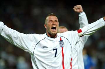 Επίκειται καμπάνα στην Ελλάδα για τα αντικείμενα που πέταξαν φίλαθλοι στον Μπέκαμ