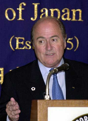 Ο Σ.Μπλάτερ θέλει αγώνες του Μουντιάλ 2002 και στη Β.Κορέα