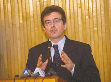 Αποποινικοποίηση της κάνναβης για προσωπική χρήση προτείνει η ΕΛ.ΑΣ. στον Μ.Χρυσοχοΐδη