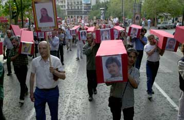 Την κατάσταση στα «λευκά κελιά» περιέγραψε ελληνική αντιπροσωπεία που επισκέφθηκε την Τουρκία