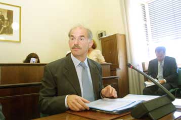 Δεν έχει υπογραφεί συμφωνία για συμμετοχή της Τουρκίας στον ευρωστρατό, διαβεβαιώνει ο Γ.Παπανδρέου