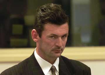 Στοιχεία για εγκλήματα πολέμου στη Βοσνία θα δώσουν στη Χάγη οι Σερβοβόσνιοι