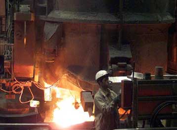 Κίνδυνος για τις ευρωπαϊκές χαλυβουργίες από τα προστατευτικά μέτρα των ΗΠΑ