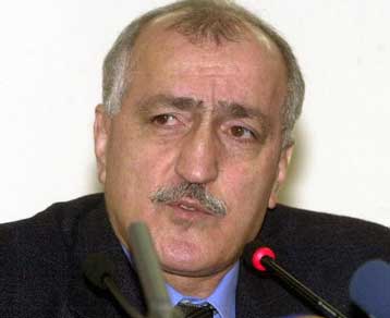 Εκτός τουρκικής κυβέρνησης και κόμματος έθεσε εαυτόν ο Σαντετίν Ταντάν μετά την αντικατάστασή του