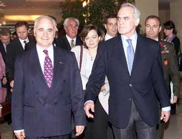 Κοινές ελληνοτουρκικές στρατιωτικές ασκήσεις αποφάσισαν Τσοχατζόπουλος και Τσακμάκογλου