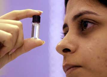 Θεραπεία για το AIDS ισχυρίζεται ότι ανακάλυψε Ταϊλανδός φαρμακοποιός