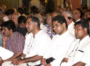 Με προβλήματα ξεκίνησε η διαδικασία νομιμοποίησης των μεταναστών