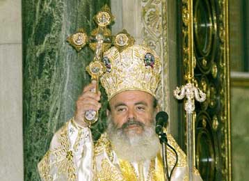 Μήνυμα Χριστόδουλου σε «άρχοντες» και σε ιερείς