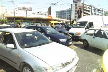 Τουλάχιστον δέκα νεκροί σε τροχαία το τελευταίο διήμερο