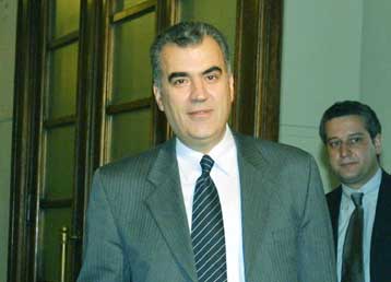 Ο έκπτωτος μονάρχης είναι ο τελευταίος που πρέπει να έχει διεκδικήσεις από την πολιτεία, δηλώνει ο Ρ