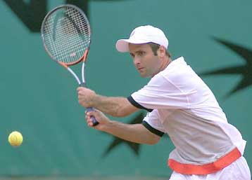 Ο Γάλλος Σαντορό απέκλεισε τον Σάφιν στο Roland Garros