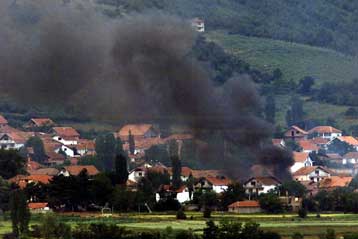 Συνεχίζονται οι συγκρούσεις στην ΠΓΔΜ – Επί τάπητος την Κυριακή το σχέδιο «μερικής αμνηστίας» του Τρ