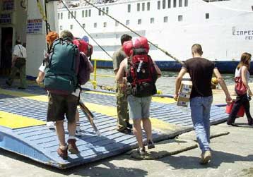 Συνεχίζεται το Σάββατο η έξοδος για το τριήμερο του Αγίου Πνεύματος