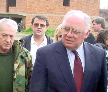 Την ειρηνική ανάπτυξη του γιουγκοσλαβικού στρατού στη ζώνη ασφαλείας χαιρέτισαν οι ΗΠΑ