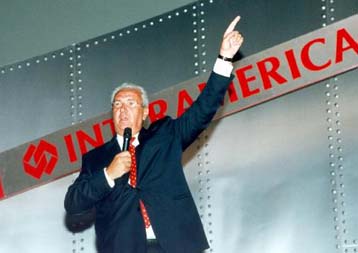 Συνεχίζονται οι καταθέσεις στον εισαγγελέα για την πώληση της Interamerican