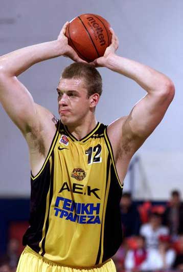 Οι Σανς δεν επιτρέπουν στον Τσακ να παίξει στην εθνική μπάσκετ