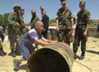 Έρευνα: Tουλάχιστον 300.000 παιδιά-στατιώτες σε όλο τον κόσμο