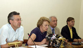 Aπεργούν οι πανεπιστημιακοί γιατροί