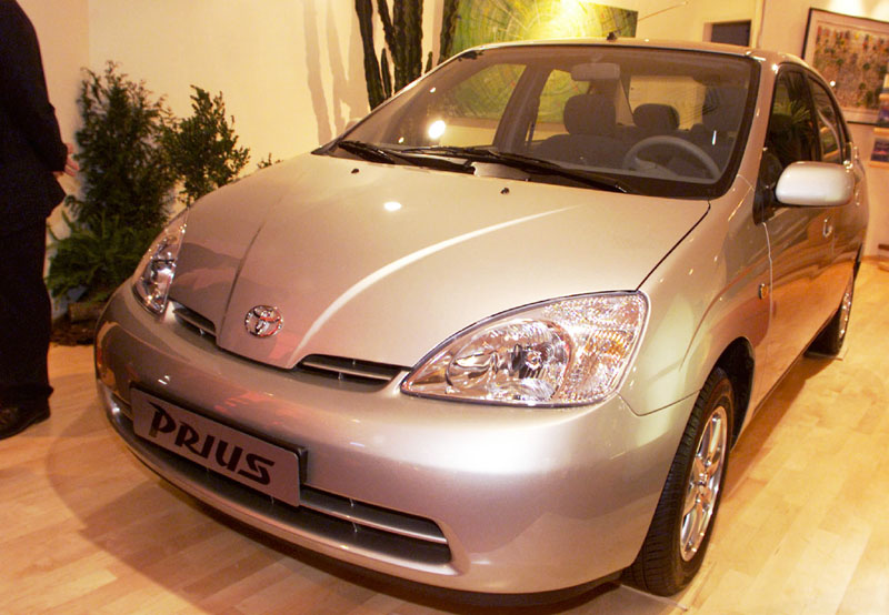 Nέα έκδοση Prius μέσω… Διαδικτύου για την Τοyota