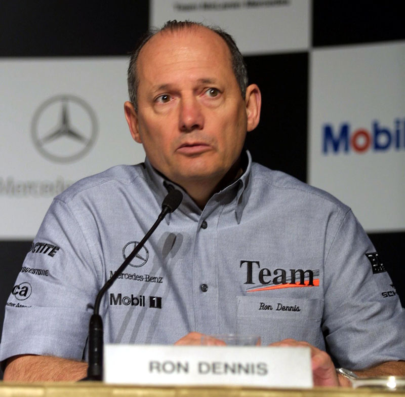 Η υπόθεση  Α.Newey μας αποδιοργάνωσε ισχυρίζεται ο R.Dennis