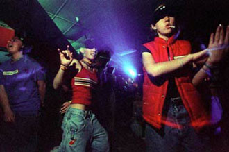 Όλα όσα πρέπει να γνωρίζουν οι έφηβοι για τα «ναρκωτικά των κλαμπ»