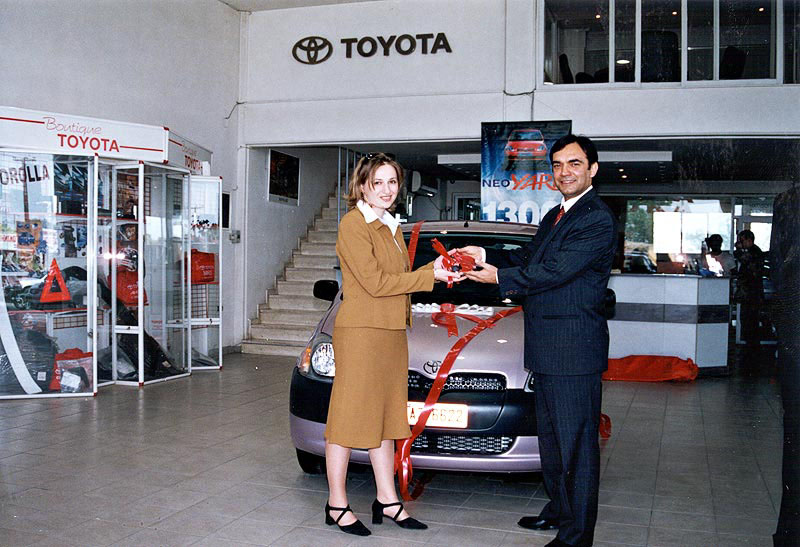 Δύο Toyota Yaris δώρο στους πελάτες της Toyota Ελλάς