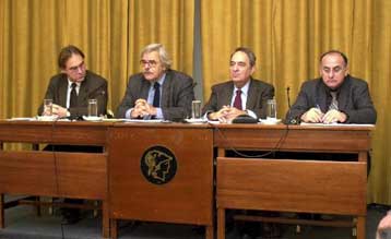 Τέσσερα εμπόδια για την ελληνική οικονομία βλέπει το ΙΟΒΕ – «Συστάσεις» από ΤτΕ