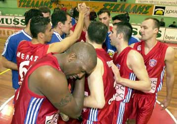 Χαμόγελα στη Θεσσαλονίκη, σκεπτικισμός στη Νέα Σμύρνη από την κλήρωση του Σαπόρτα