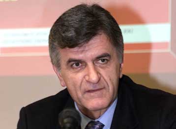 Η αξιολόγηση των εκπαιδευτικών θα γίνεται χωρίς ποινές, διαβεβαιώνει ο Φ.Πετσάλνικος