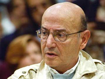 Στην εντατική του νοσοκομείου Ηρακλείου νοσηλεύεται ο Θόδωρος Αγγελόπουλος