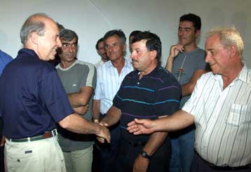 Την Παναγία Εκατονταπυλιανή στην Πάρο, προσκύνησε ο πρωθυπουργός