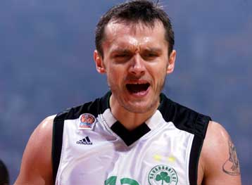 Μαινόμενος Ρέμπρατσα για τη συμβίωσή του με τον Ομπράντοβιτς