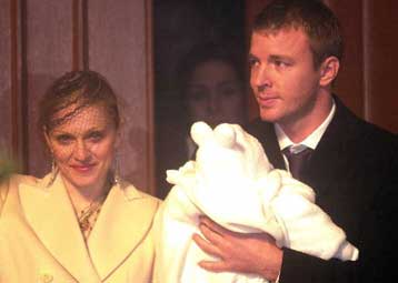 Μαντόνα επί της οθόνης, με σκηνοθέτη τον Γκάι Ρίτσι