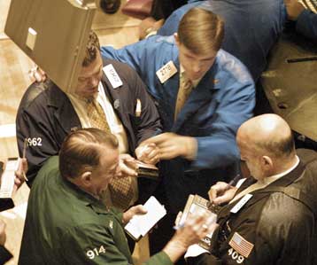 Πιέσεις δέχνονται Nasdaq και Dow Jones στο άνοιγμα της Παρασκευής