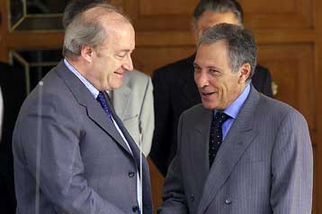 Ακαρπες οι συνομιλίες των ΥΠΕΞ Γαλλίας και Τουρκίας για τον ευρωστρατό