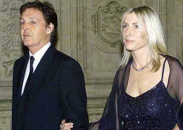 Το γάμο του με την Χέδερ Μιλς ανακοίνωσε ο Πολ Μακ Κάρτνεϊ