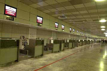 Βόμβα της ΕΤΑ στο αεροδρόμιο της Μάλαγα εξουδετέρωσε η ισπανική αστυνομία