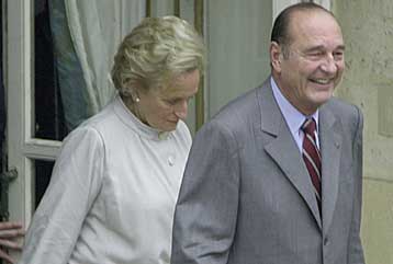 Σε νέες περιπέτειες μπαίνει ο Σιράκ σχετικά με το σκάνδαλο των ακριβών ταξιδιών