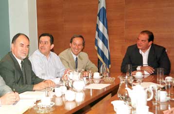 Για συγκάλυψη της πραγματικής εικόνας της οικονομίας κατηγορεί την κυβέρνηση η ΝΔ