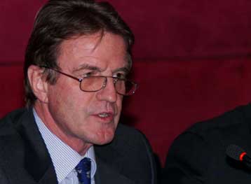 Ο Γάλλος υπουργός Υγείας παραδέχεται ότι εφάρμοζε ευθανασία, όταν εργαζόταν ως γιατρός