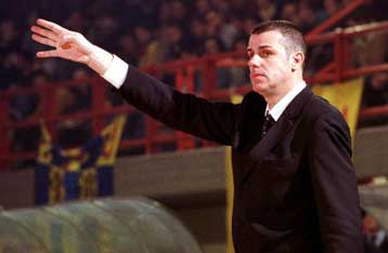 Στα χέρια του Σούμποτιτς ο «Δικέφαλος» του Βορρά