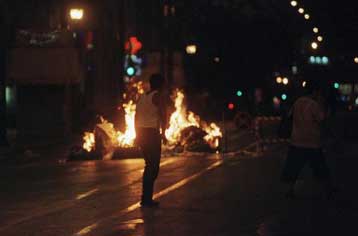 Συμπλοκές διαδηλωτών – αστυνομίας στην πορεία για τη Γένοβα