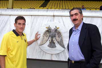 Το «διαμάντι στο στέμμα της ΑΕΚ» φόρεσε επιτέλους τα κίτρινα