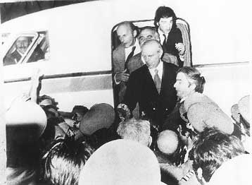 Τιμητικές διακρίσεις από τον Κ.Στεφανόπουλο για την επέτειο της αποκατάστασης της Δημοκρατίας – Μην