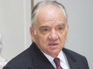 Μέτρο και όχι μέτρα προτείνει για την ανάκαμψη της αγοράς ο διοικητής της Εθνικής Τράπεζας