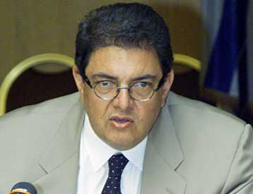 Όχι σε πολιτική ισορροπιών, ναι σε κινητοποίηση Πάγκαλου λέει ο υπουργός Μεταφορών