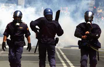 Ισχυρό σοκ υπέστη από τα δακρυγόνα στη Γένοβα ακτιβίστρια από την Πάτρα